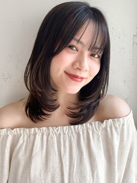 キリ 表参道(kyli) ミルクティーブロンド薄めバングうるツヤ前髪デジタルパーマ