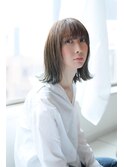 ひし形シルエット愛され外ハネミディ