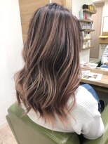 ジゼル(gisele) モーブピンクバレイヤージュ