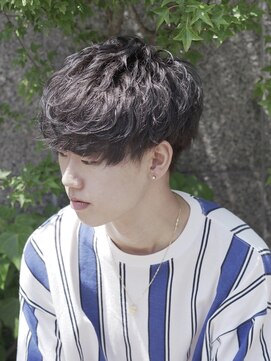 ニーイチイチ(211) 似合わせカットイメチェン/マッシュパーマ/アッシュブラック