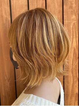 ローグ(Looog) 「Looog*」「鈴木宏和」くび れミディボブ