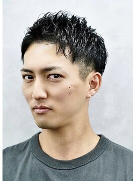 クロムトウキョウ ザ バーバー ネオン 新宿店(CHROM TOKYO the Barber ne/on) アップバングショートスタイル
