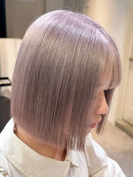 ベレーザ 渋谷(BELEZA) 4292グレーベージュミルクティーアッシュ艶髪ハイトーンカラー