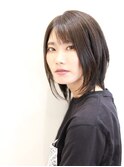 ショートレイヤー/耳かけウルフ/暗髪ブルージュ/ハイレイヤー