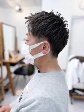 クチナ(KUCHNIA) メンズ ツーブロックショート