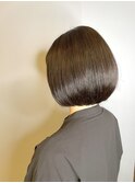 20代30代大人可愛いアッシュベージュくびれボブ耳掛け透明感