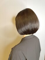 ブロッサム 東久留米店(Blossom)&nbsp;20代30代大人可愛いアッシュベージュくびれボブ耳掛け透明感