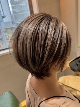 アーツ 茅ヶ崎(arts) ショートカット20代30代40代前髪あり面長丸顔ショートボブ