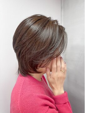 ルーファス メグロ(Ruufus Meguro) くびレイヤー/レイヤーボブ/グレージュカラー/大人40代202411