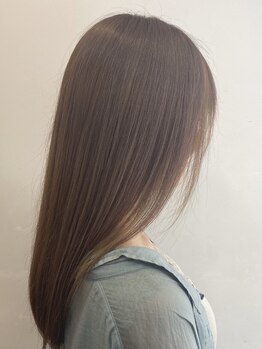 エース カラー 那覇小禄イオン店(Ace Color)の写真/【小禄駅2F連絡通路より直結★イオン那覇店1F】オーガニックTRで色持ちもUP◎潤いと艶感たっぷりな美髪に♪