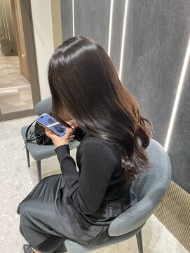 シュヴーブリヤン(cheveux brillants) 【美髪縮毛矯正で作る再現性100%な艶髪】色気のある後ろ姿に