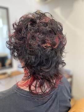 スノウ(snow) ウルフなあかで白髪ぼかし