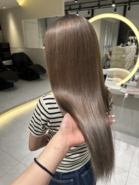 ロンドルピナス 小倉(Lond Lupinus) ミディアムヘア暗めカラー/デザインカラー/フェイスフレーミング