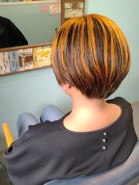 デザインカラー×まるっとショート