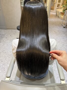 ジーナ 天神(Zina) [Zina福岡天神]髪質改善/黒髪/韓国ヘア/前髪/顔周り