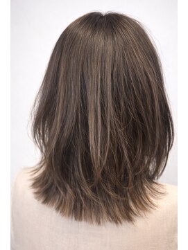 ウィロー(WILLOW) 【WILLOW京橋】お白髪ぼかしハイライト/グレージュ/森光みやび