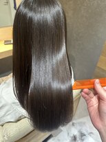 ブルーム ヘア デザイン ドゥーエ(bloom hair design due) 塚口 縮毛矯正|うねり広がり改善→朝が楽になる美髪矯正