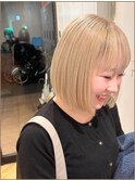 ホワイトベージュ