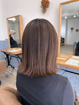 リープ(leap hair) オリーブベージュ × パツっとロブ