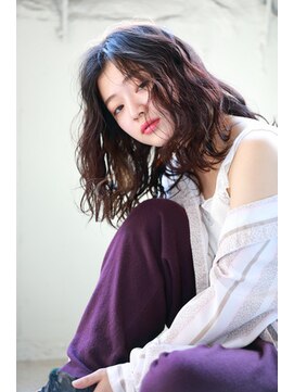 クロム(Chlom) Chlom☆　セミグロッシーミディ　TEL 0425125655