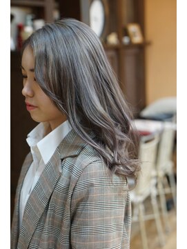 モアムー(Moremuu) レディース外国人風カラー