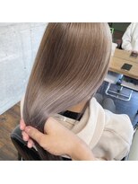 ガルボ ヘアー(garbo hair) 【A/W】艶ミルクベージュカラー♪
