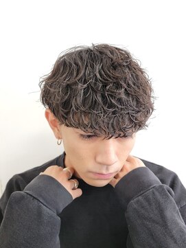 フィフス 原宿(fifth) メンズツーブロックマッシュ束感ショート波巻きスパイラルパーマ