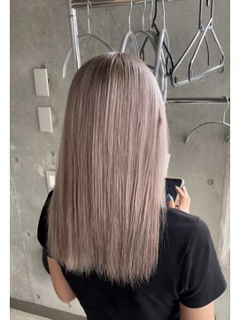 スリールヘアー(suri-ru hair) ☆ホワイトベージュ☆(担当トモ)
