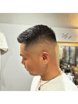 エーピーティートアウエスト(APT. TOR WEST) buzz fade