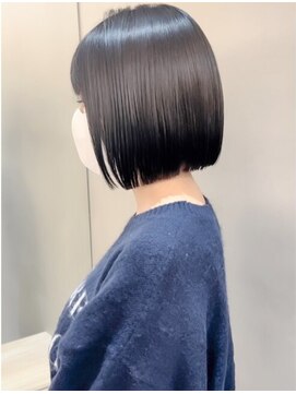 プアメリア 名古屋(Puamelia) レイヤーケアブリーチダブルカラーボブ_4404