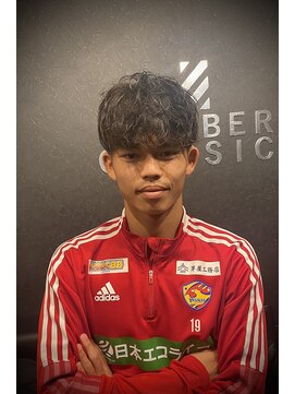 バーバークラシックス(BARBER CLASSICS) 下ろしニュアンスカーリーパーマ