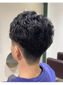 ガレリアエレガンテ 緑店(GALLARIA Elegante) 短髪パーマ