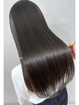 トラ バイ プティパ(Tora by petit pas) まとまり艶ストレートロング