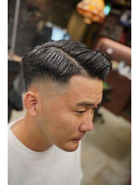 フォーコーナーズカットショップスリーセント 栄(FourCornersCutShop 3/cent) サイドパート