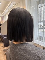 ジエクト ヴィシア(The Ect VIXIA)&nbsp;ブルーブラック　縮毛ボブ　縮毛矯正　ストレートボブ　大阪ボブ