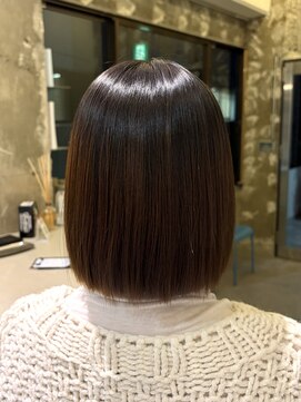 フィックス(FIX) うる艶切りっぱなしボブ