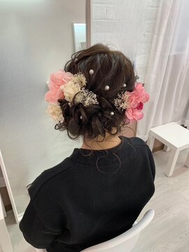 ホワイト(White) 華やかゴージャスアップスタイル