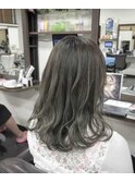 アッシュグレージュ
