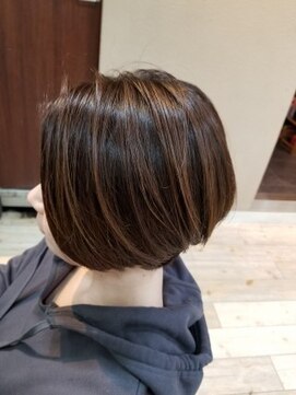 アナザースカイ (another sky) ショートボブ×ハイライト風白髪染め