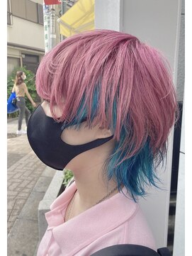 サンク 原宿 表参道(cinq) インナーカラー ピンクカラー ウルフカット 派手髪 アニメ髪