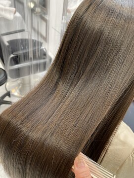 エスカーラ 表参道(THE ESCALA) @aidaman321/ゆるふわロング/センターパート/スイートAライン