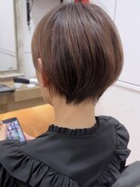 ビュー フクオカ(VIEW FUKUOKA)&nbsp;美髪にオトナかわいいホワイトグレージュネビージュショートボブ