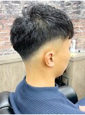 20代30代40代メンズショートフェザーマッシュツーブロック