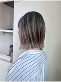 バレイヤージュ ベージュ系 ナチュラル きりっぱなしボブ