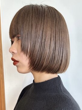 ノイカーム(noi Calm) ショートカットくびれショート前下がりボブベージュカラー