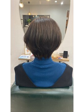 レイ(Ley) 大人ショートボブ
