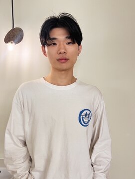 ウィットサークル(wit circle) center part hair