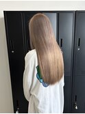 ベージュカラー×ブリーチカラー