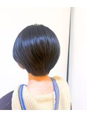 ショートボブ