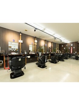 経験豊富なスタイリスト多数在籍◆技術力の高さで”安くて速い”施術でもご希望のヘアスタイルを実現！